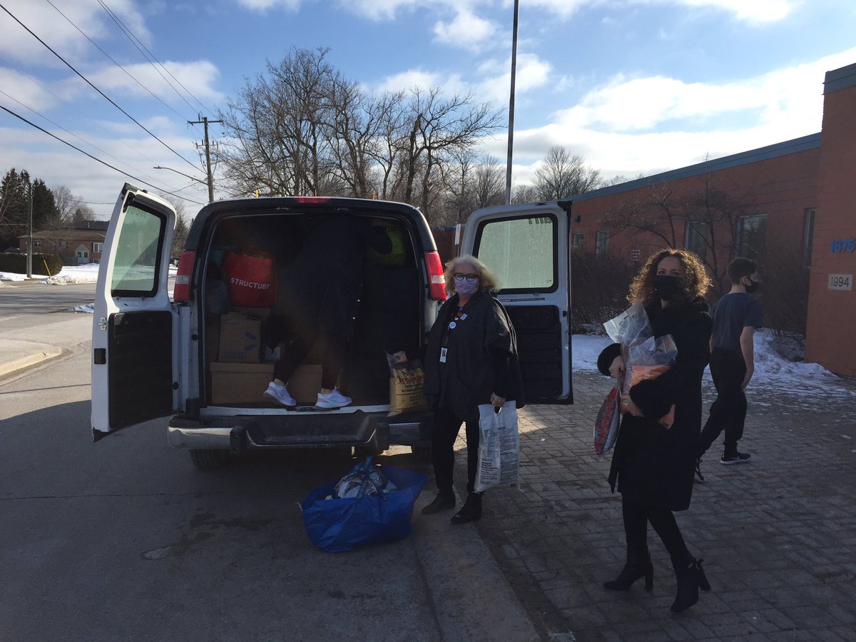 CourticeNorthPS's tweet photo. Word has just come in that all donated items in one completely filled van have now been delivered for sorting and prioritizing for air shipment to Ukrainian refugees in this time of great need! Thank you so much for your consideration and generosity. Way to go North Stars! https://t.co/Vamc4E2osO