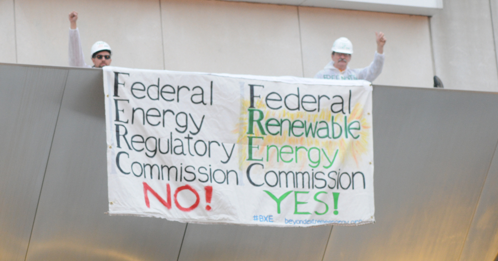 jtglick's tweet photo. #Manchin spilled the beans yesterday. The #climatemovement is a real threat to the #fossilfuel industry: https://t.co/yCzCe60Emy   #ferc #fercintofrec #bxe #joemanchin #ClimateAction #ClimateEmergency #ClimateJustice https://t.co/L5Y571nefy