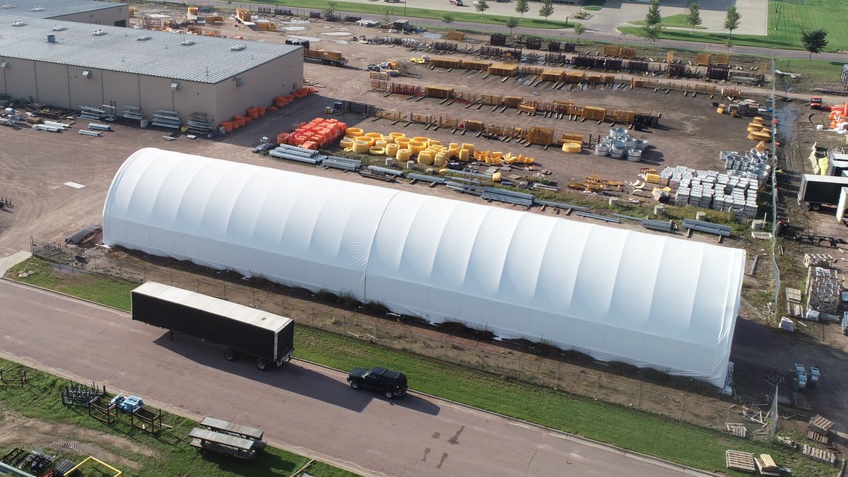 siouxsteel's tweet photo. #ProTecBuildings have countless uses! Here's a 47' x 200' Sentry building that's used for commodity storage. Manufactured in the US, #ProTec Buildings are available in widths up to 200' & manufactured to any length! Visit https://t.co/zLAziWoGuP to learn more! #siouxsteel https://t.co/ZLZRO3pYba