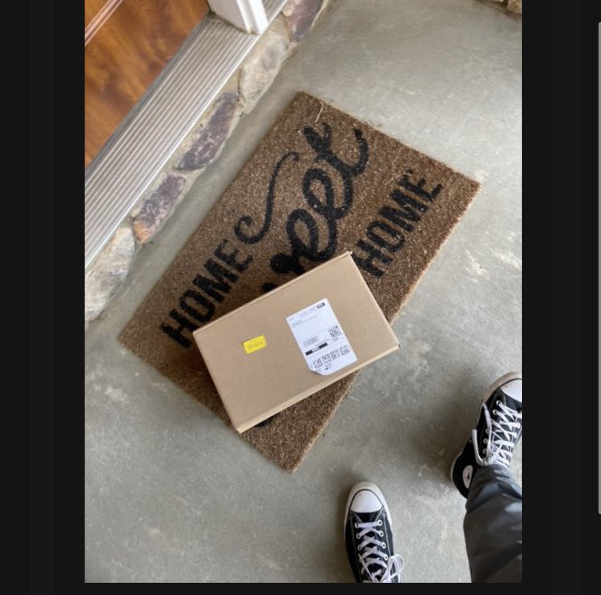 kgzimm's tweet photo. Me when I get a new pair of shoes: https://t.co/81PVfQb50D