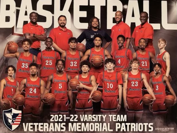 GASOTim's tweet photo. Reg 4- 5A Preview 

SA Veterans Memorial 
Dist 26 Champs 

•JJ Thompson runs the show , good play making ability 
•Teah Clay long active slasher 
•Darren Ford controls the interior 
•Devin McCloud solid player , IQ 
        @Gaso https://t.co/6ABOrHu6WQ