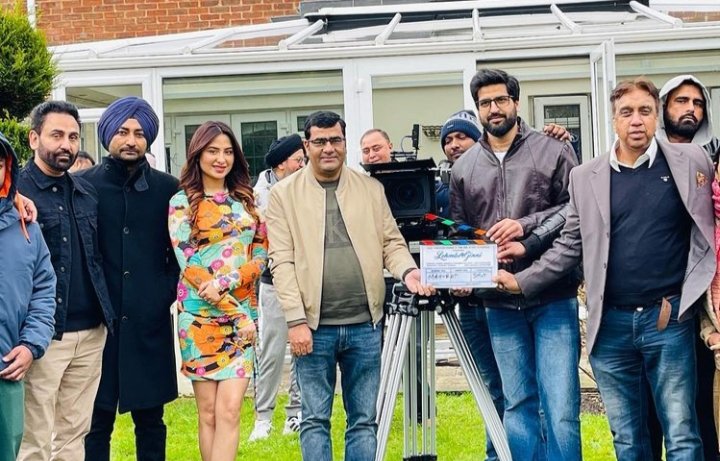 PahiraPurelove's tweet photo. So finally the new chapter of #MahiraSharma is revealed 😍 she's gonna make her debut as A LEAD in Punjabi Movie #lehmberginni co-starring #Ranjitbawa ❤️🔥BEST WISHES💗 #mahirasharma #Pahira #BiggBoss15 #BiggBoss #BiggBoss13 #TejRan #TejasswiPrakash #karankundrra #pratiksehajpal https://t.co/EybPqEaLGg