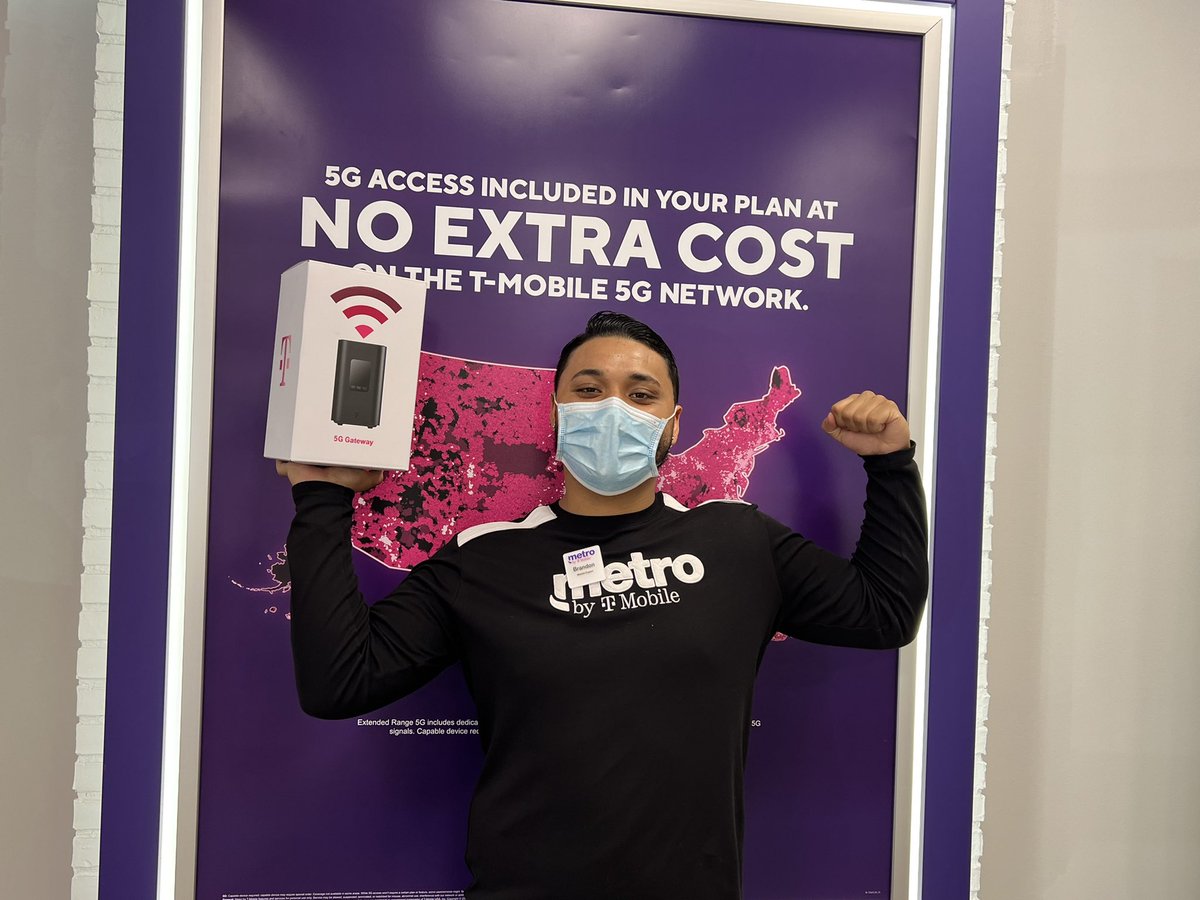 Who needs coffee when you start the day with some HINT activations. <a href="/BrandonVeras22/">Brandon Veras</a> never fails to give a A1 customer experience. #SEPowerOfLove #SEBehaviorsDriveResults 📈