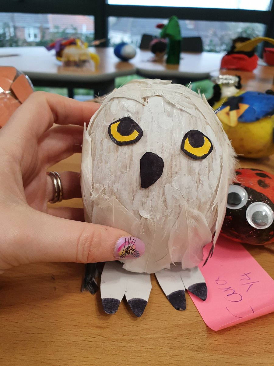 Garbett_HMCS's tweet photo. More #WorldBookDay crafts! Just a selection of our potato characters ๐คฉ all of the children have loved exploring our creative showcase! ๐ @HMC_School @jk_rowling #WeAreCreative #LifeLongReaders #PotatoCharacters #HarryPotter #Pokemon https://t.co/D2AZlVV5FL