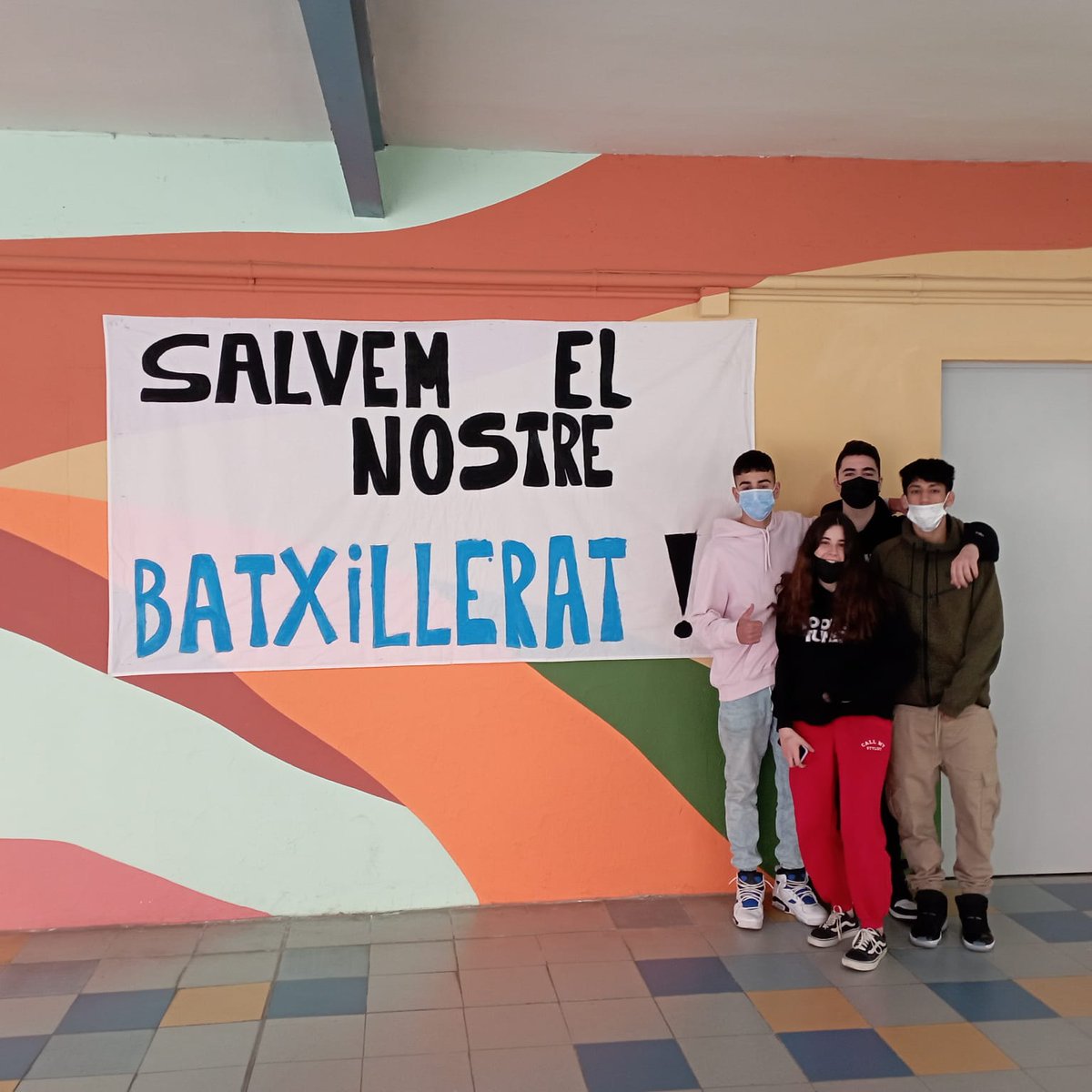insgalileo's tweet photo. Salvem el nostre Batxillerat! https://t.co/FhtgLRy09R