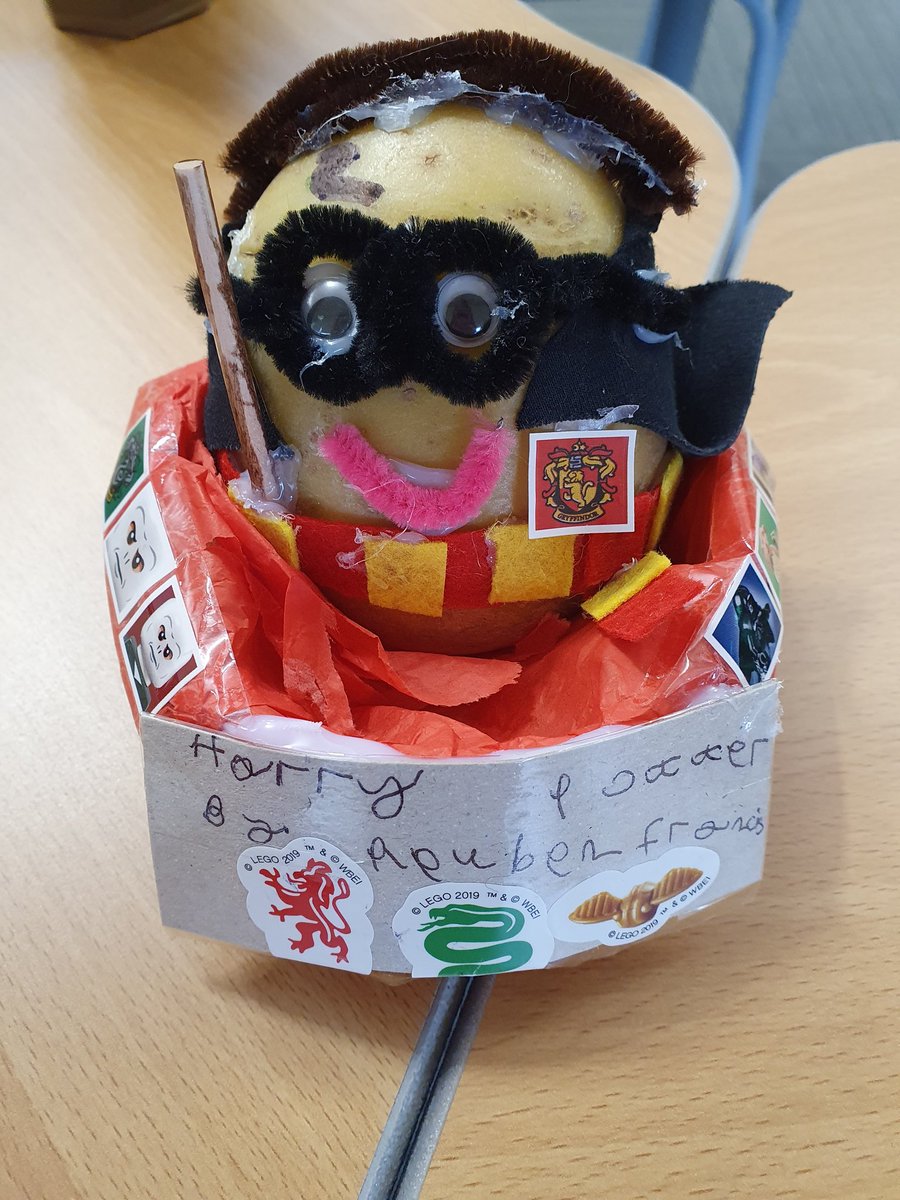 Garbett_HMCS's tweet photo. More #WorldBookDay crafts! Just a selection of our potato characters ๐คฉ all of the children have loved exploring our creative showcase! ๐ @HMC_School @jk_rowling #WeAreCreative #LifeLongReaders #PotatoCharacters #HarryPotter #Pokemon https://t.co/D2AZlVV5FL