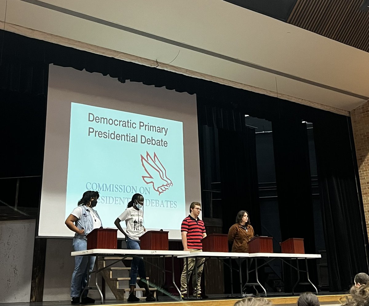 This week has been such a fun and great week! Started off with a Political Rally in South Carolina. Volunteered at Westgate Elementary and made stuffed animals for the children. And finished off the week this morning with the final Democratic Presidential Primary Debate.