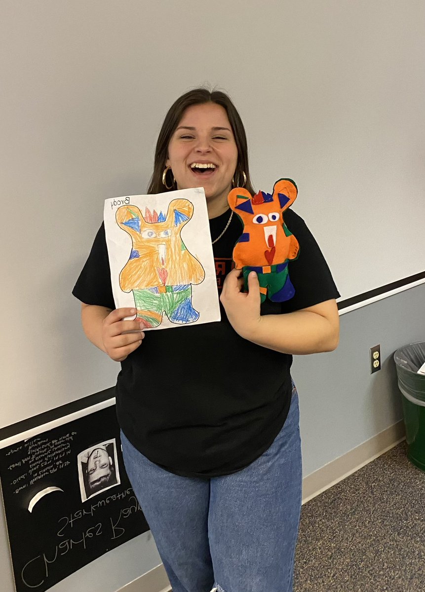 cornett4prez's tweet photo. This week has been such a fun and great week! Started off with a Political Rally in South Carolina. Volunteered at Westgate Elementary and made stuffed animals for the children. And finished off the week this morning with the final Democratic Presidential Primary Debate. https://t.co/2OGAyhsFLQ