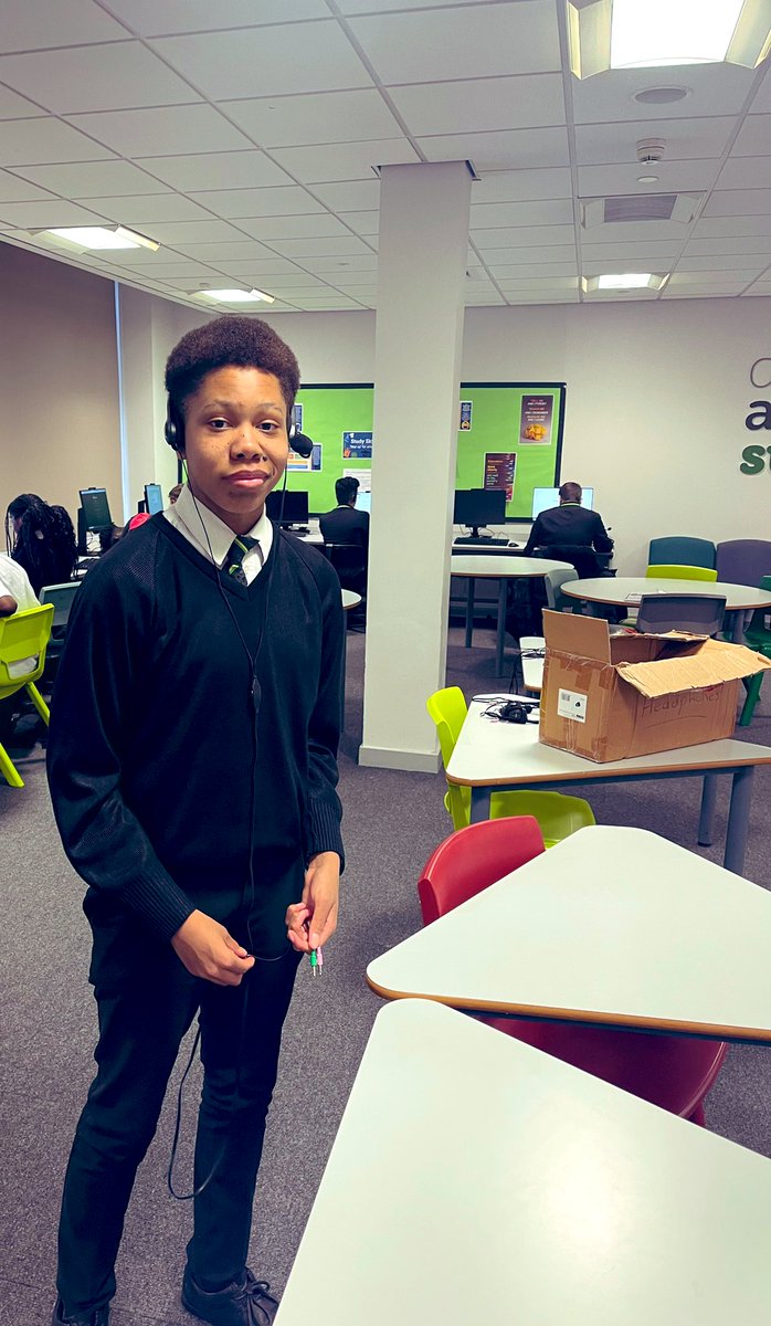 100 percent at #Year11 intervention tonight! We’re plugging in at #AmazingNUSA 💯👏🏽 #AllProgress #TheNUSAWay 🔊 #SelfMotivation