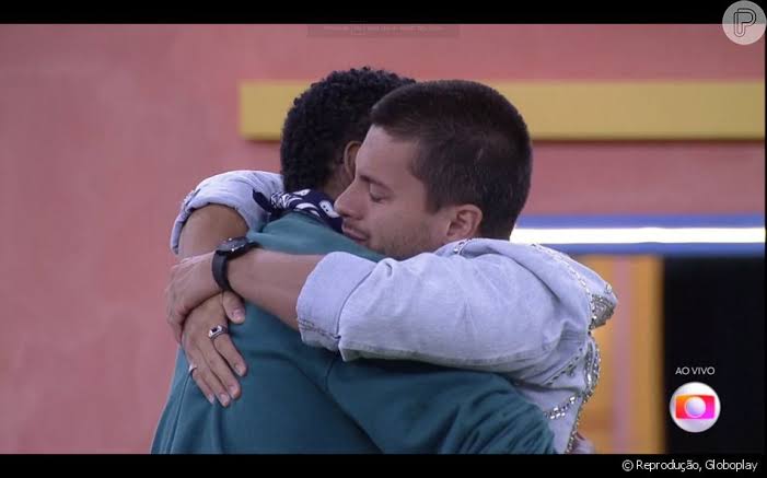 CommentRodolffo's tweet photo. PA E ARTHUR DISCUTINDO PARECE UM CASAL,  NAO DOU MEIA HORA PRA AMBOS VOLTAREM A SER O QUE ERA ANTES, ARTHUR GOSTA MUITO DO PA, E PA GOSTA MUITO DO ARTHUR, MAIS VOCÊS NÃO ESTÃO PREPARADOS PRA ESSA CONVERSA 

O PA / Arthur Aguiar / #BBB22 https://t.co/W2m04YUD6c