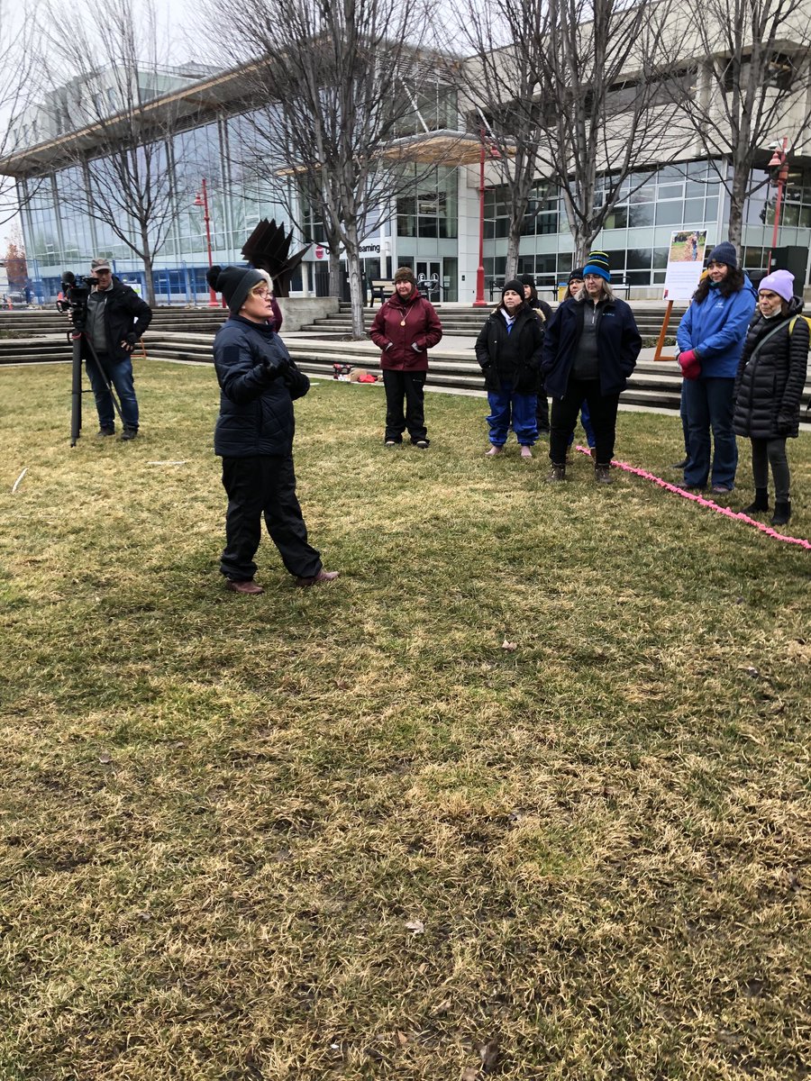 Dr. Debra Harwood discusses with our college faculty and colleagues from across Canada why teaching college and university students about outdoor pedagogy outdoors helps to assimilate theory and application of theory. Play is vital for all.