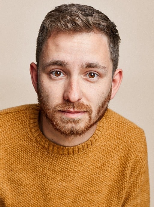 Delaney Grey Management (@delaneygreymgmt) on Twitter photo <a href="/JamesMesserAct/">James Messer</a> in 'LAL'
'A top performance is James Messer’s portrayal of Gerald Rubenson. He successfully conveys the inner emotions of a man working hard to shield his feelings in a stiff-upper-lip manner. An outstanding performance.
londontheatre1.com/reviews/lal-a-… <a href="/JamesMesserAct/">James Messer</a> in 'LAL'
'A top performance is James Messer’s portrayal of Gerald Rubenson. He successfully conveys the inner emotions of a man working hard to shield his feelings in a stiff-upper-lip manner. An outstanding performance.
londontheatre1.com/reviews/lal-a-…