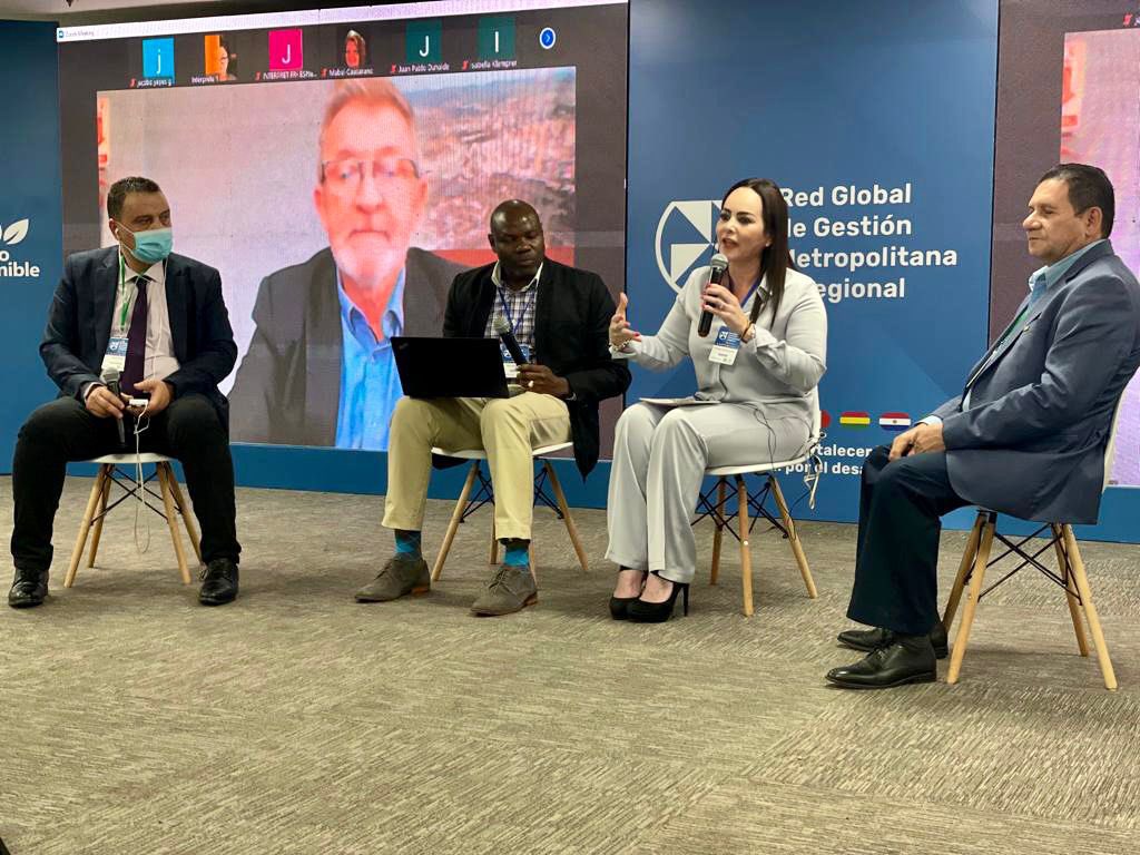 Carmenliliacrv's tweet photo. #NuevoLaredo contará con un #MetroLab, será el primer Metro Hub Center en #Latinoamérica, un centro de investigación y desarrollo en temas de gestión metropolitana, el cual capitalizará ideas y experiencias entre #México y #EstadosUnidos. @onuhabitat @Areametropol https://t.co/PeHSyzlRNX