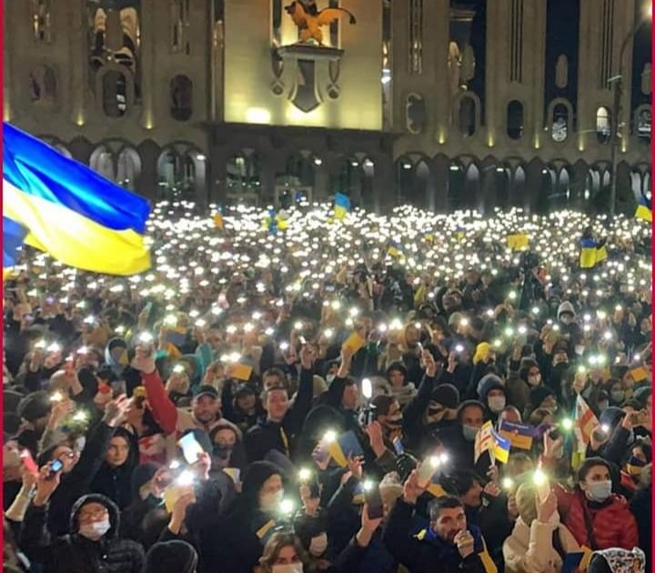 JShorena's tweet photo. #SlavaUkraïni 🇺🇦 💙💛 #IStandWithUkraine 🇬🇪 🤍❤
 #StopRussia https://t.co/2ucmyOBI5D