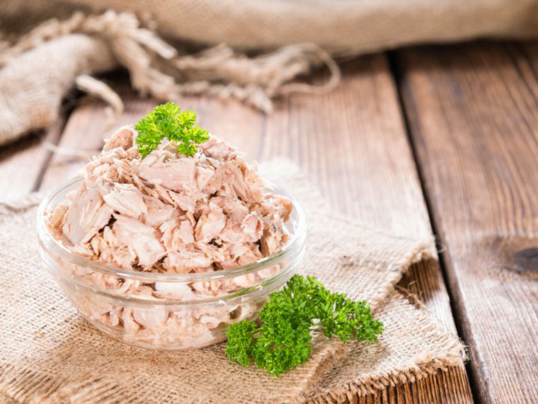 SegalmexDiconsa's tweet photo. El #Atún en lata es un alimento rico en ácidos grasos como el Omega 3, por lo que su consumo ayuda a disminuir el colesterol y los triglicéridos https://t.co/btVyblnA3g
