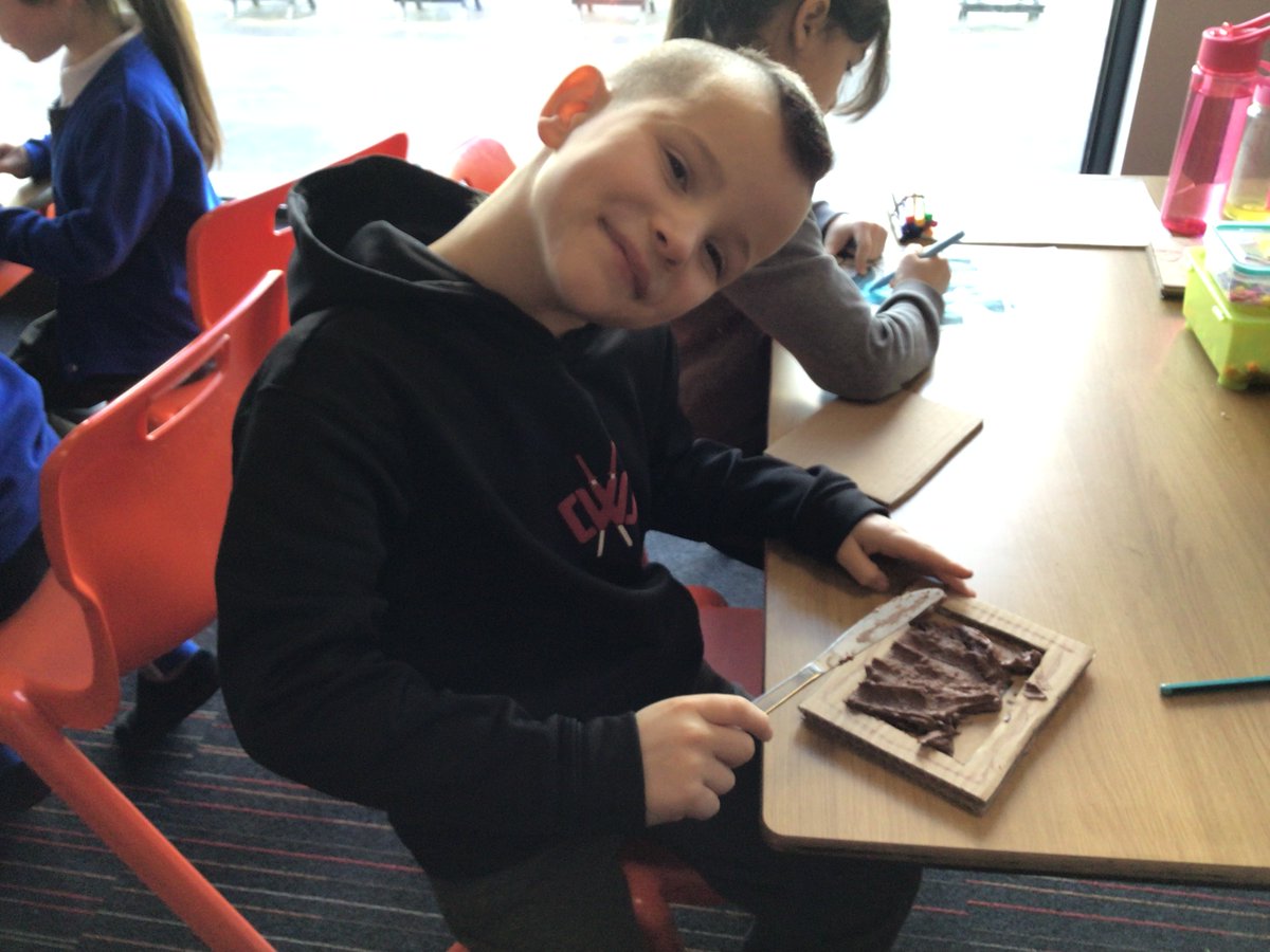 Blairdardiepri's tweet photo. P4/3 have had fun learning about Roman clothes, Roman tabulas And Roman numerals. We were also learning about the meaning of Shrove Tuesday and Lent. #connectingthelearning #learningtogether https://t.co/yxMeYk3099