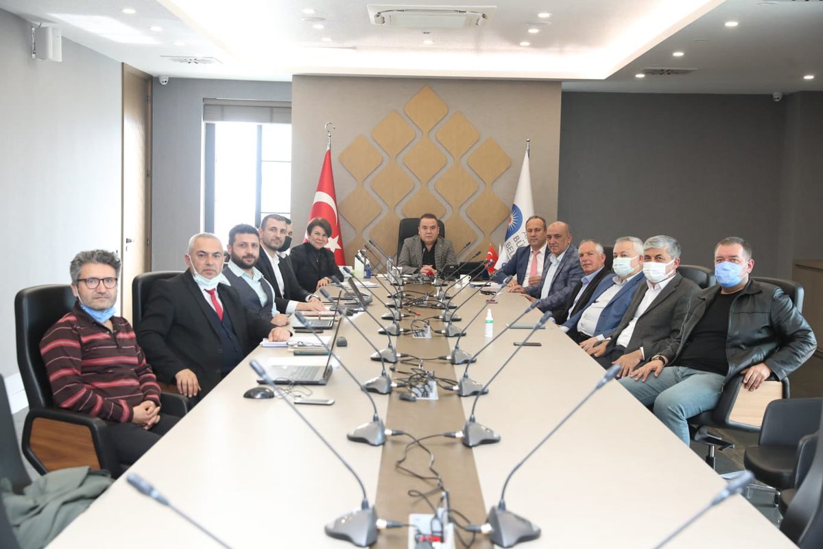 BocekMuhittin's tweet photo. Antalya Otobüsçüler ve Esnaf Odası Başkanımız Yasin Arslan (@Yasinarslan_07) ve yönetimi ile bir araya geldik.

Antalya’mızda hem taşınanı hem de taşıyanı rahatlatacak fikirlerimizi paylaştık. Herkes için çalışmaya devam edeceğiz. #BizBirlikteGüçlüyüz https://t.co/whWZ7E2p47