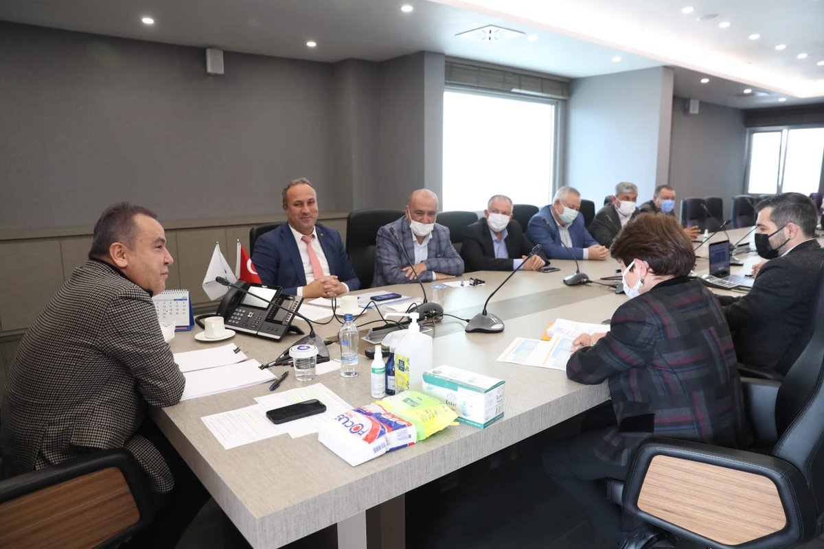 BocekMuhittin's tweet photo. Antalya Otobüsçüler ve Esnaf Odası Başkanımız Yasin Arslan (@Yasinarslan_07) ve yönetimi ile bir araya geldik.

Antalya’mızda hem taşınanı hem de taşıyanı rahatlatacak fikirlerimizi paylaştık. Herkes için çalışmaya devam edeceğiz. #BizBirlikteGüçlüyüz https://t.co/whWZ7E2p47