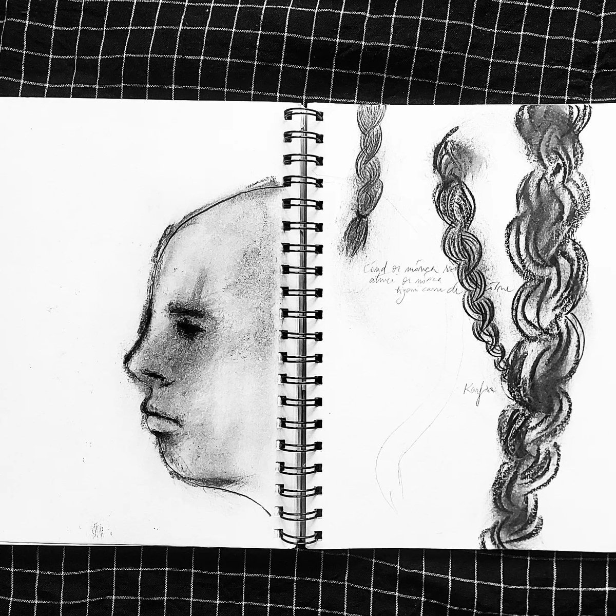 99 Human Storiesᴺᶠᵀ tweet media