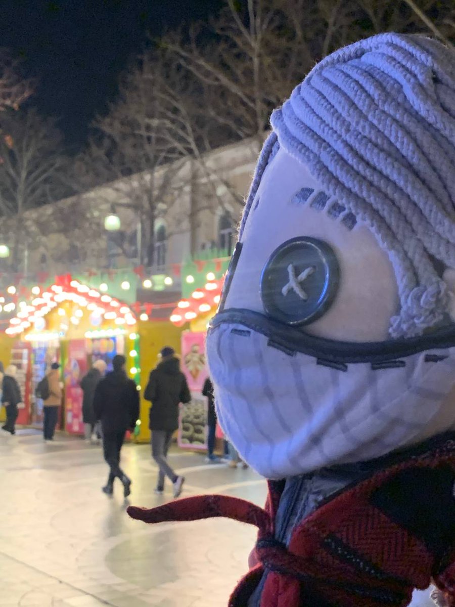 tinycoffinlover's tweet photo. сегодня хороший день. я впервые покатался на автобусе, вновь был на ярмарке и вкусно покушал. 
надеюсь ваш день был так же хорош. https://t.co/uOAXmPDlKV