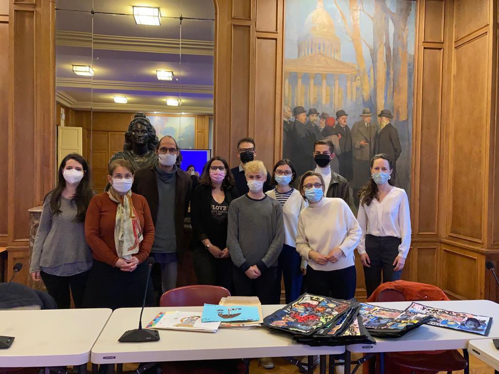 Mairie5Paris's tweet photo. À l’occasion de la semaine de la mixité, le jury s'est réuni afin de déterminer les dessins et vidéos gagnants des différents concours. Résultats dans la semaine et remise des prix vendredi 11 mars à 18:30 en salle des fêtes de la Mairie ! @FBerthout https://t.co/wZ2sERW5zN