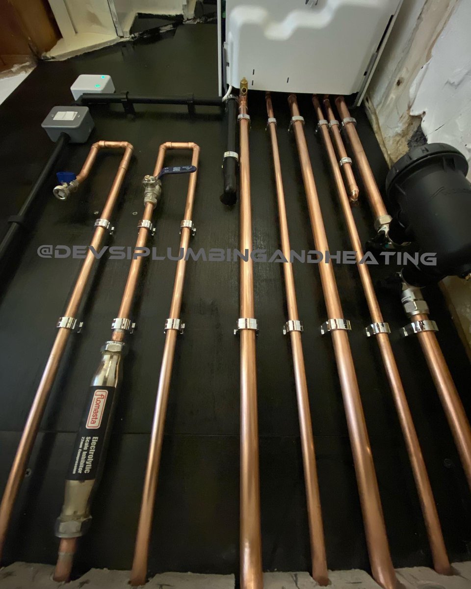 UKTalon's tweet photo. Wow, look at those Chrome Hinged Clips! Install from @devsiplumbingandheating showing how great these clips can really look!👏
Find your local stockist today!
https://t.co/4dMktkBGkV
#talon #plumbing #boiler #install #plumber #pipeclips https://t.co/vIoUSoThGV