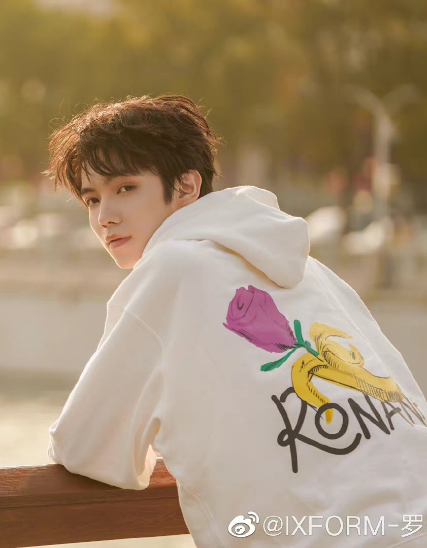 Bao posted!!!  HE KNOWS WE MISS HIM 😭💚❤

Engage with his post!!
🔗m.weibo.cn/6463527162/474…

#LuoYizhou #罗一舟 #IXFORM罗一舟