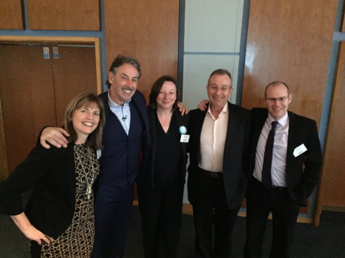 sharonsuttoniom's tweet photo. This was taken six years ago today #back2y @carriezest @InspiredAdviser #Christheclient 🤩 https://t.co/PcJFuQJ7w9