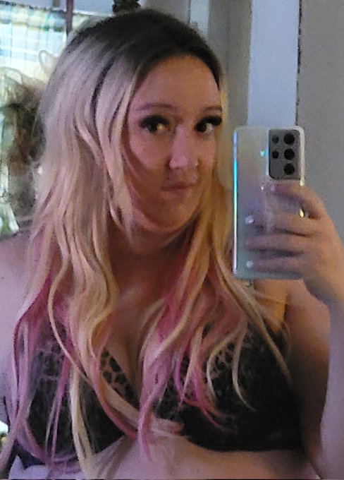 New hair https://t.co/dvoEtPDm7y<a href="/tag/sexy"class="tags"><span>#sexy</span></a><a href="/tag/spicy"class="tags"><span>#spicy</span></a><a href="/tag/onlyfangirl"class="tags"><span>#onlyfangirl</span></a>