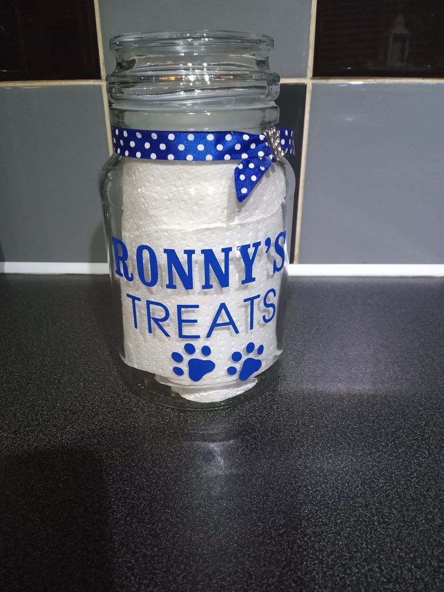 ScanNCutUK's tweet photo. Check out this paw-some jar Anne Blyde has personalised with her #ScanNCut machine! 🐾 https://t.co/hAcCEbe6NA