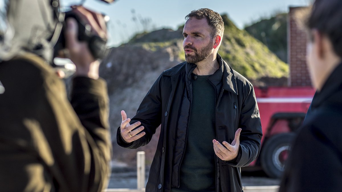 CDAsten's tweet image. Agrarische ondernemers staan voor veel uitdagingen en met name ook jonge boeren, die met al die onzekerheid het bedrijf willen overnemen. Op onze uitnodiging bezocht Tweede Kamerlid @DerkBoswijk vandaag onze gemeente en ging in gesprek met jonge boeren. Derk, dank voor je komst!