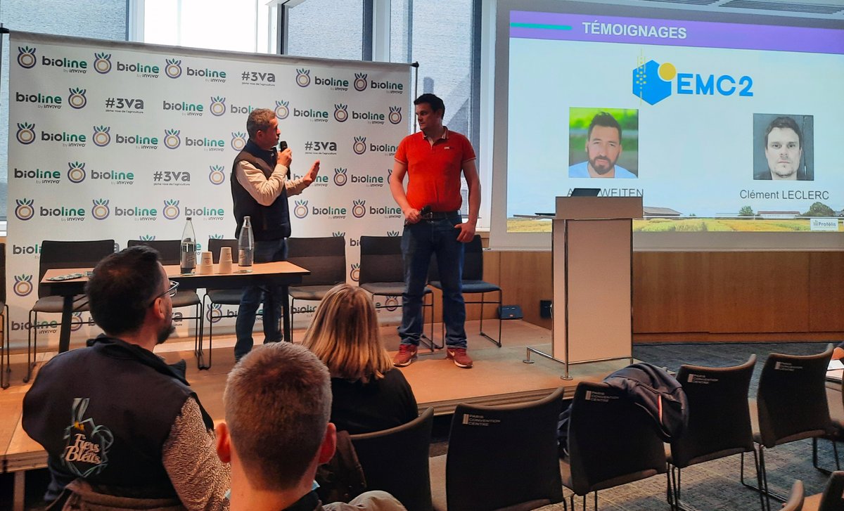 coopEMC2's tweet photo. EMC2 était présente lors de la Conférence de @BiolineByInVivo sur l'agriculture de précision et l'épargne de précaution. Un adhérent témoignait sur la solution Protélis #SIA2022 #protelis #epargne https://t.co/WzMNHuLZDC