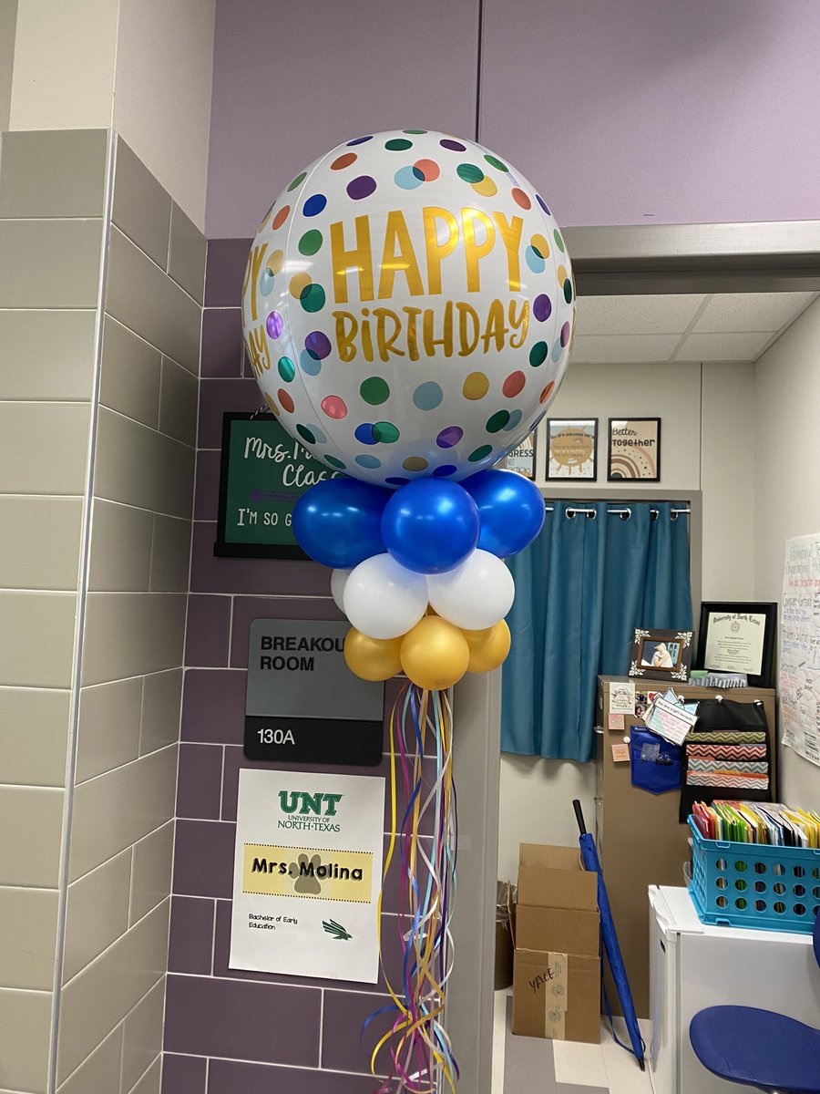 MrsMolinaRISD's tweet photo. My math partner @EalyLila has made me feel so special today! I’m so lucky to have been placed at the same school as her! What a great bday it’s been! #RISDPowerofLove #RISDLitandInt #RISDBecause https://t.co/XC8O4bLATB