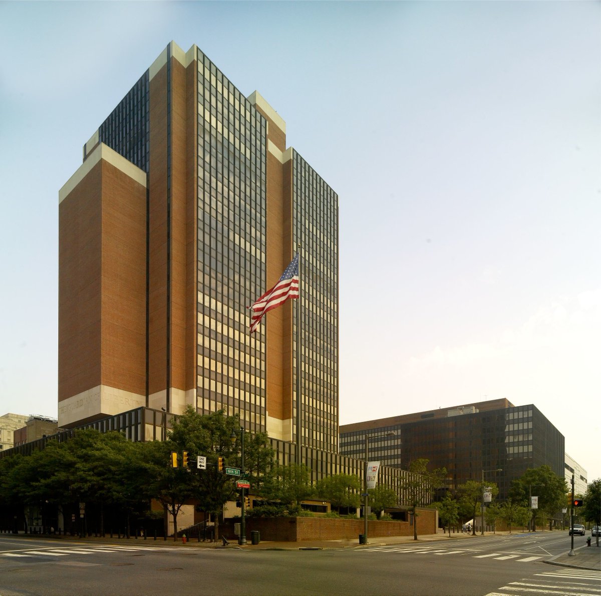 FBIPhiladelphia's tweet photo. Every day, the employees of #FBIPhiladelphia come to work with these goals in mind: protect the public and uphold the Constitution. On this #EmployeeAppreciationDay we salute their #FidelityBraveryIntegrity and say "Thank you." https://t.co/u1kU6L6LYC