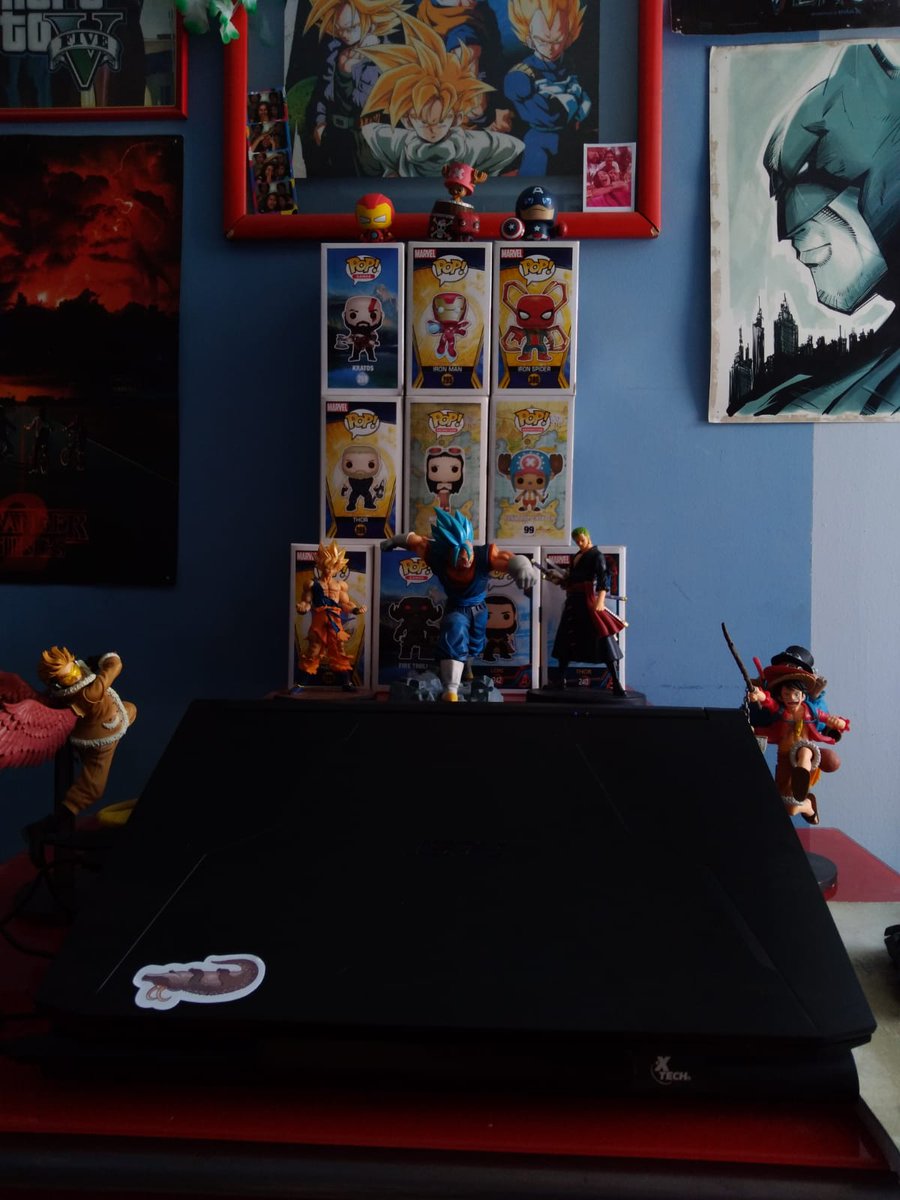 marveliusDC's tweet photo. se ve saturado en figuras el escritorio pero encuentro que se bien a mi parecer :D #SetupsRubius2 https://t.co/Jtion4H1PK