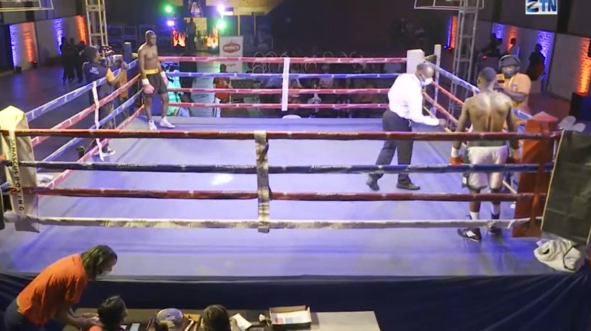 ZTNPrime's tweet photo. #FridayNightBoxing 🥊Welterweight Bout

Almighty Moyo vs Christopher Zhuwawo

#GetThePicture #ZTNSport #Zimbabwe https://t.co/tT7Bx3rnK7