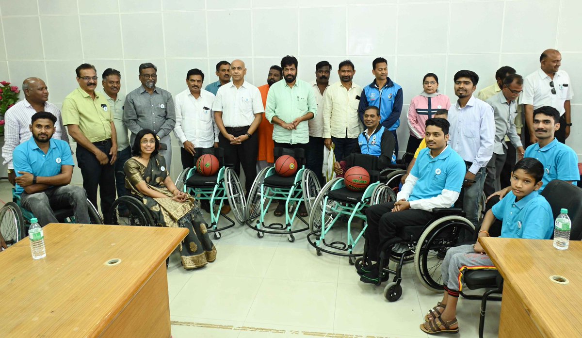 Office Of Bacchu Kadu tweet media