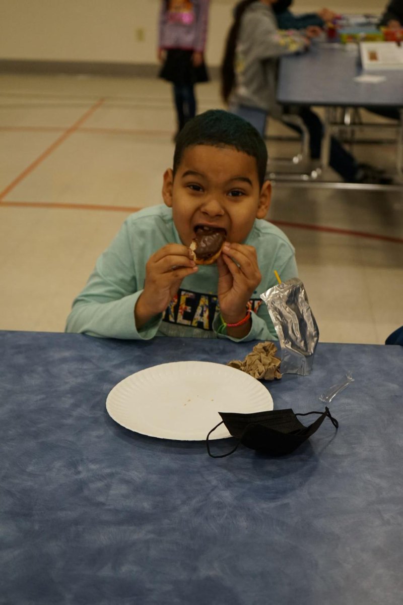 CampFireAK's tweet photo. How could we forget... One of the favorite parts of our Leap into Science event was the snacks! Looks good, right? #LeapIntoScience https://t.co/aL0vtIhA7e