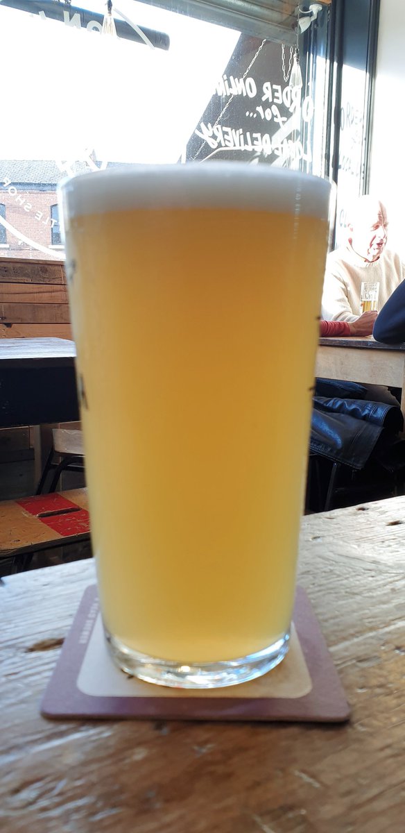 philssnaderson's tweet photo. Three pints, three absolute scorchers. There may be a thematic similarity in my choices #pale4ever @HeatonHops @burningskybeer @sureshotbrew @azvexbrewing https://t.co/HS3XssKusj