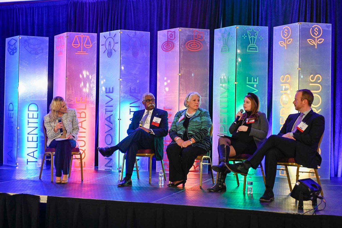 JobsOhio's tweet photo. Last week our Senior Managing Director of Talent Kristi Clouse moderated a panel at @TeamNEO’s #EDNOW event to support the launch of the Vibrant Economy Index.
To learn more about the VEI, visit: https://t.co/mzq6xAAd8z #NEOhio #VibrantEconomy #EconomicDevelopment #WhyOhio https://t.co/61b4Fj183S