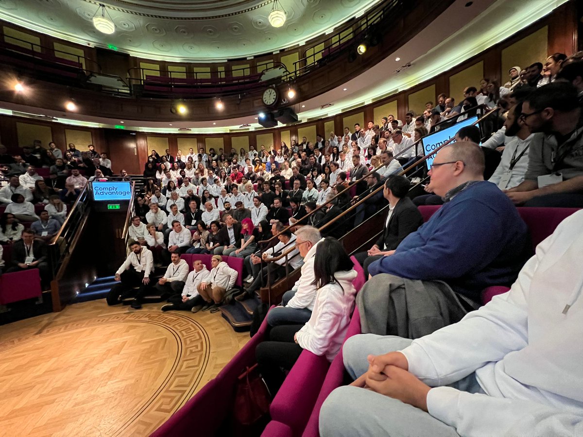 Yesterday I had the pleasure of being a guest at <a href="/ComplyAdvantage/">ComplyAdvantage</a>'s co offsite at <a href="/Ri_Science/">Royal Institution (now on Bluesky)</a> to meet some of their awesome team &amp; talk <a href="/LendInvest/">LendInvest</a>, <a href="/FintechFounder/">Fintech Founders</a> s, #crypto &amp; a lot more. 🎙️Pod coming soon! 

<a href="/delingpole/">Charles Delingpole</a> thanks for the invite-it was v cool to see CA in action.