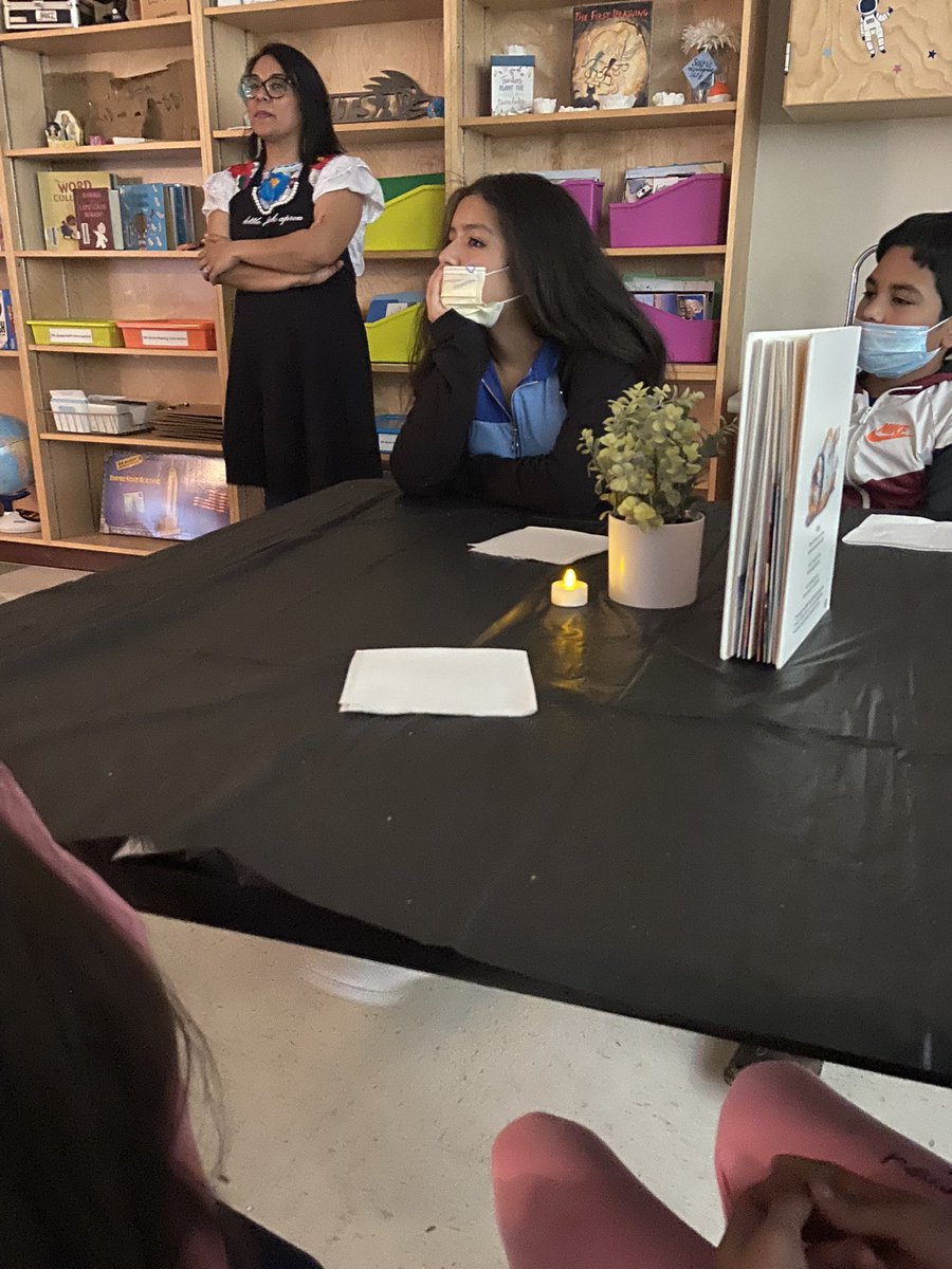 missrdgzem's tweet photo. Ending Read Across America with the poetry cafe! 🕯☕️@yvettepavon4 @sairi_casares @EarlyLitCoach 

Thank you for such an amazing event! We loved it. *snaps* https://t.co/4timUPA0ej
