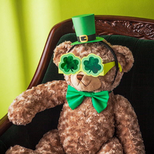 ScanNCutUK's tweet photo. Are you ready to sham-rock this St Patrick’s Day? ☘️ Show us your makes or get crafting with plenty of design inspiration on Canvas Workspace. #ScanNCut #StPatricksDay #StPatricksCrafts 

https://t.co/s4t2ITJqQ7 https://t.co/L5ZXn8W5RY