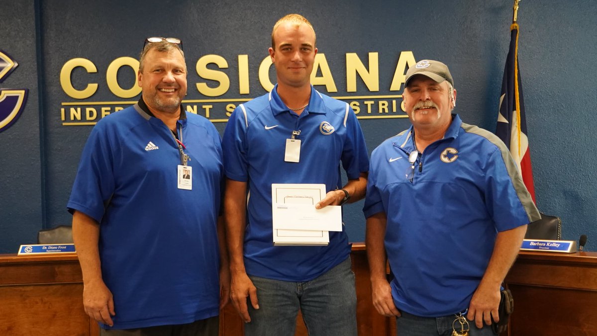 CorsicanaISD's tweet photo. When it comes to maintaining our facilities, the CISD Maintenance &amp; Grounds staff members are the best of the best. It's Maintenance Worker Appreciation Day, every day, these members work tirelessly to make sure CISD is in top shape. Thank you for all that you do! #TCC https://t.co/cUSOBRNY87