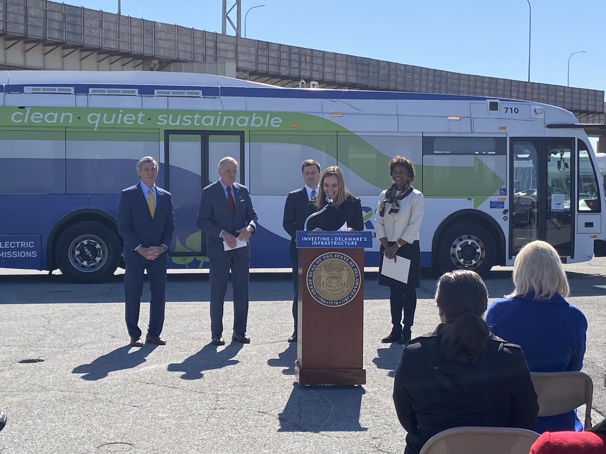 DelawareDOT's tweet photo. Today, #DelDOT Secretary Nicole Majeski joined Governor Carney, U.S. Transportation Secretary Pete Buttigieg, FTA Administrator Nuria Fernandez, and Senator Tom Carper to discuss the Low/No Emissions Bus Program from President Biden's Bipartisan Infrastructure Law. #NetDE https://t.co/ssr1CRejQD