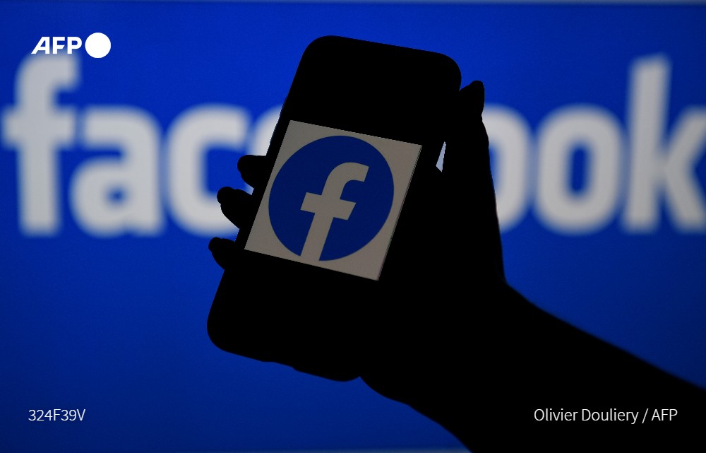 AFPespanol's tweet photo. #ULTIMAHORA  Rusia bloquea la conexión a Facebook en el país #AFP https://t.co/eGaQFXV6Ha