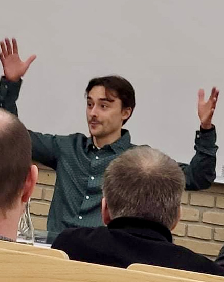 Vincent Valentin Scholz (@vincent_scholz) on Twitter photo Three years of research, excitement, teaching, collaborations, nightshifts, all came together on that day last week: My PhD defense! It´s hard to put into words how much I enjoyed the journey.
<a href="/CEMAarhus/">Center for Electromicrobiology</a> Three years of research, excitement, teaching, collaborations, nightshifts, all came together on that day last week: My PhD defense! It´s hard to put into words how much I enjoyed the journey.
<a href="/CEMAarhus/">Center for Electromicrobiology</a>