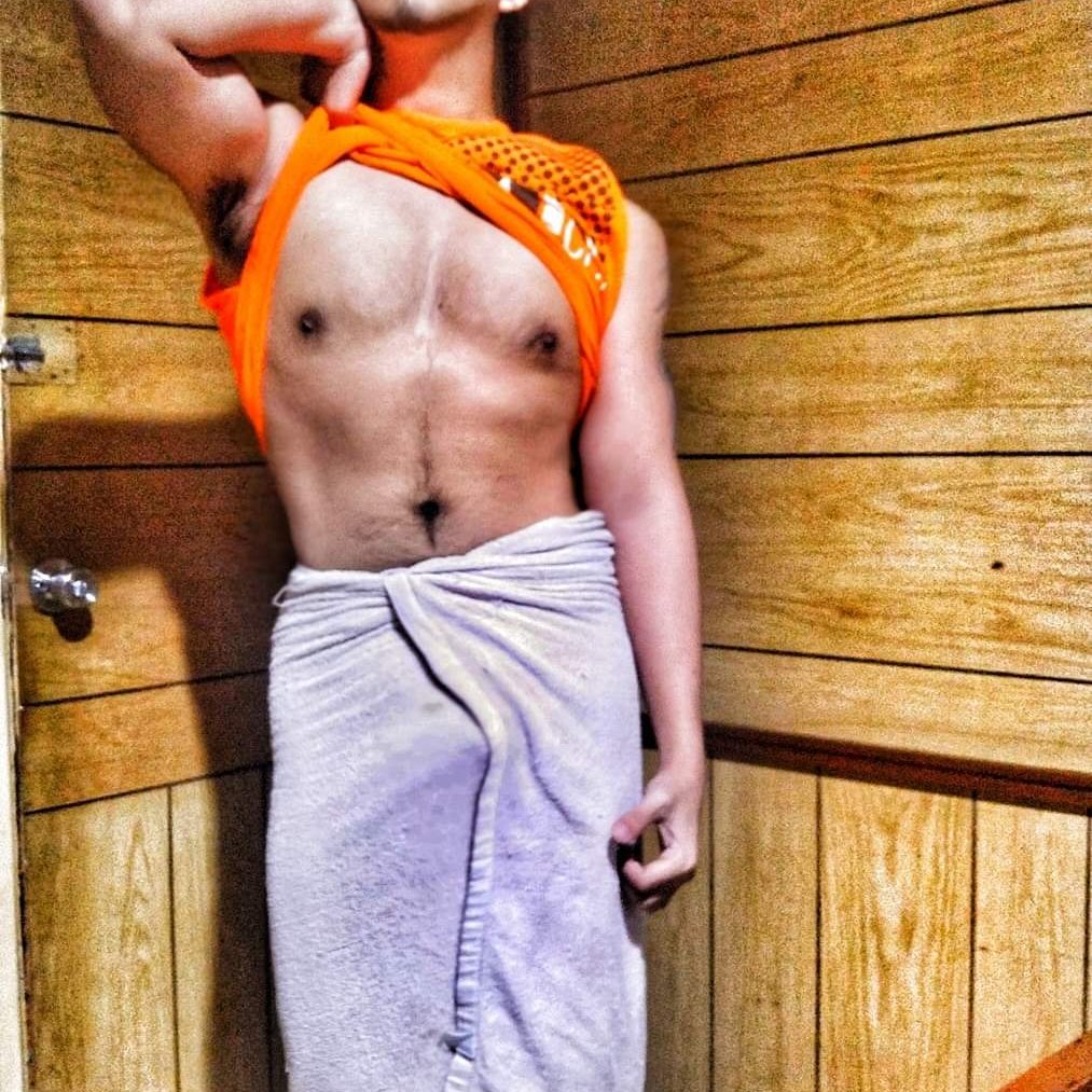 HANAP KA CF now.. 🚀🚀🚀

Dm me... Parañaque..bgc...pasay areas....

Sana ung may place and item

CS AKO