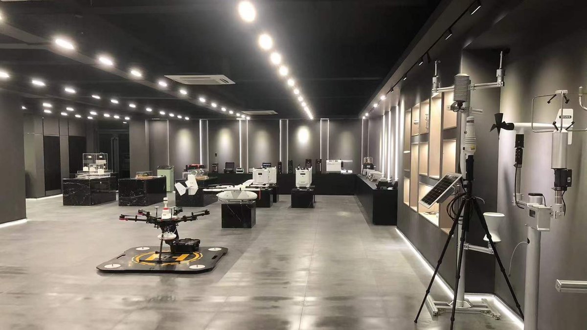 zoglab_ca's tweet photo. Our newest showroom for all kinds of #weather station and #meteorological #calibration device. https://t.co/72bF3Iq1T0