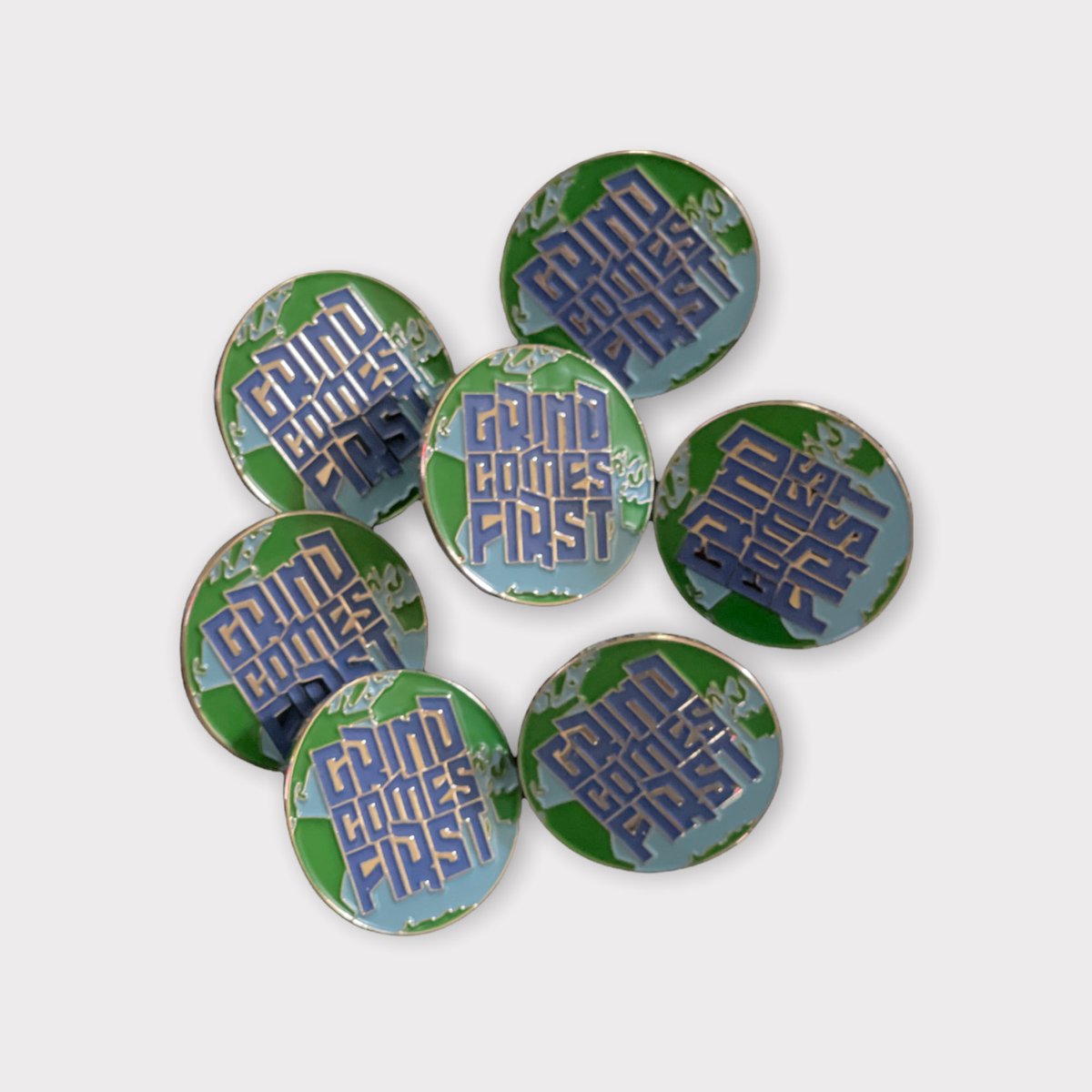 Daquancook_gcf's tweet photo. “Pin a quote”. 

Glow in the dark pins now available…

#GrindComesFirst
#GCF https://t.co/l6XgRNkHc6